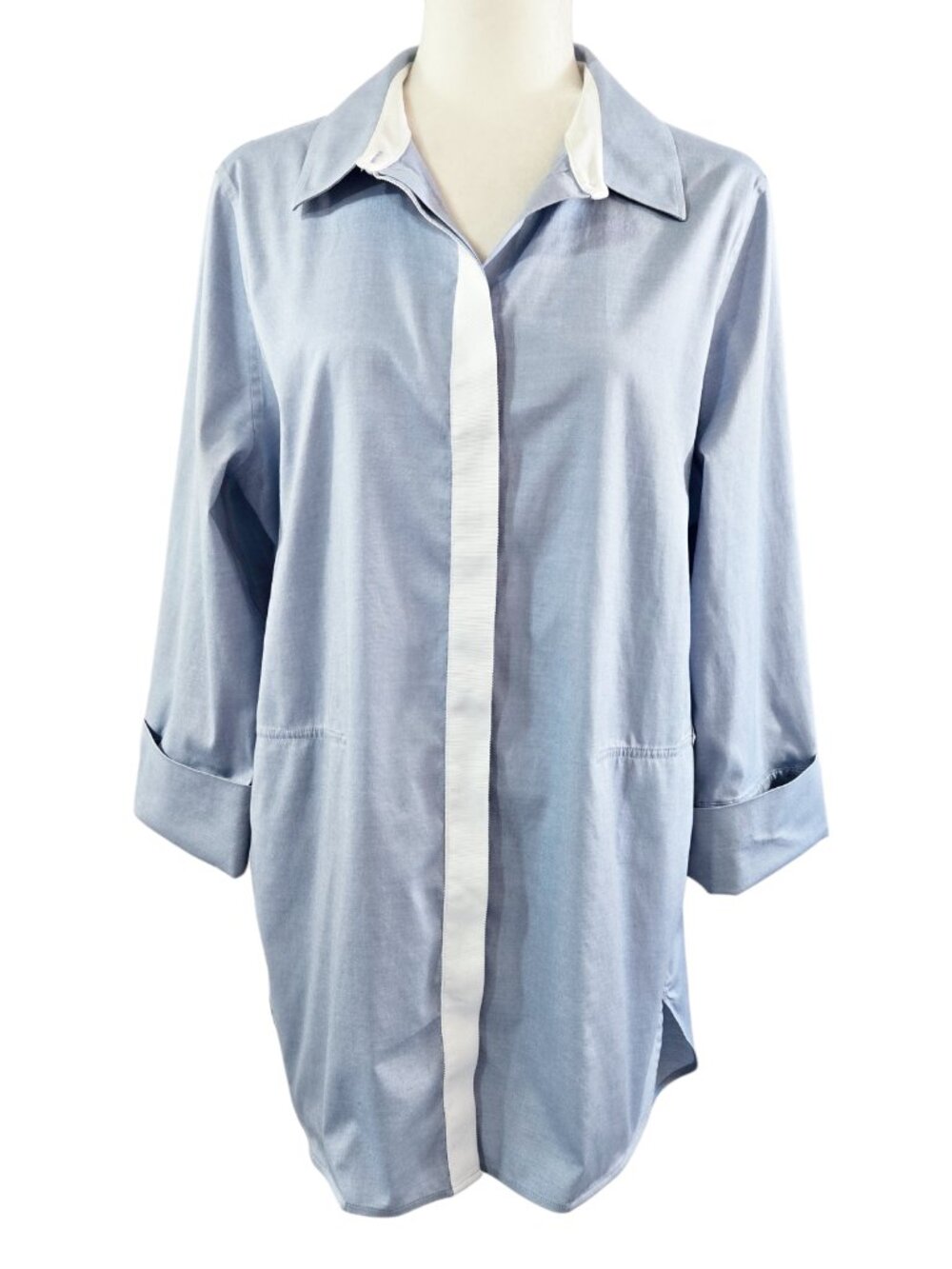 Chico's No Iron Chic Stretch Blue Button-Up Tunic Pockets Contrast Trim Preppy